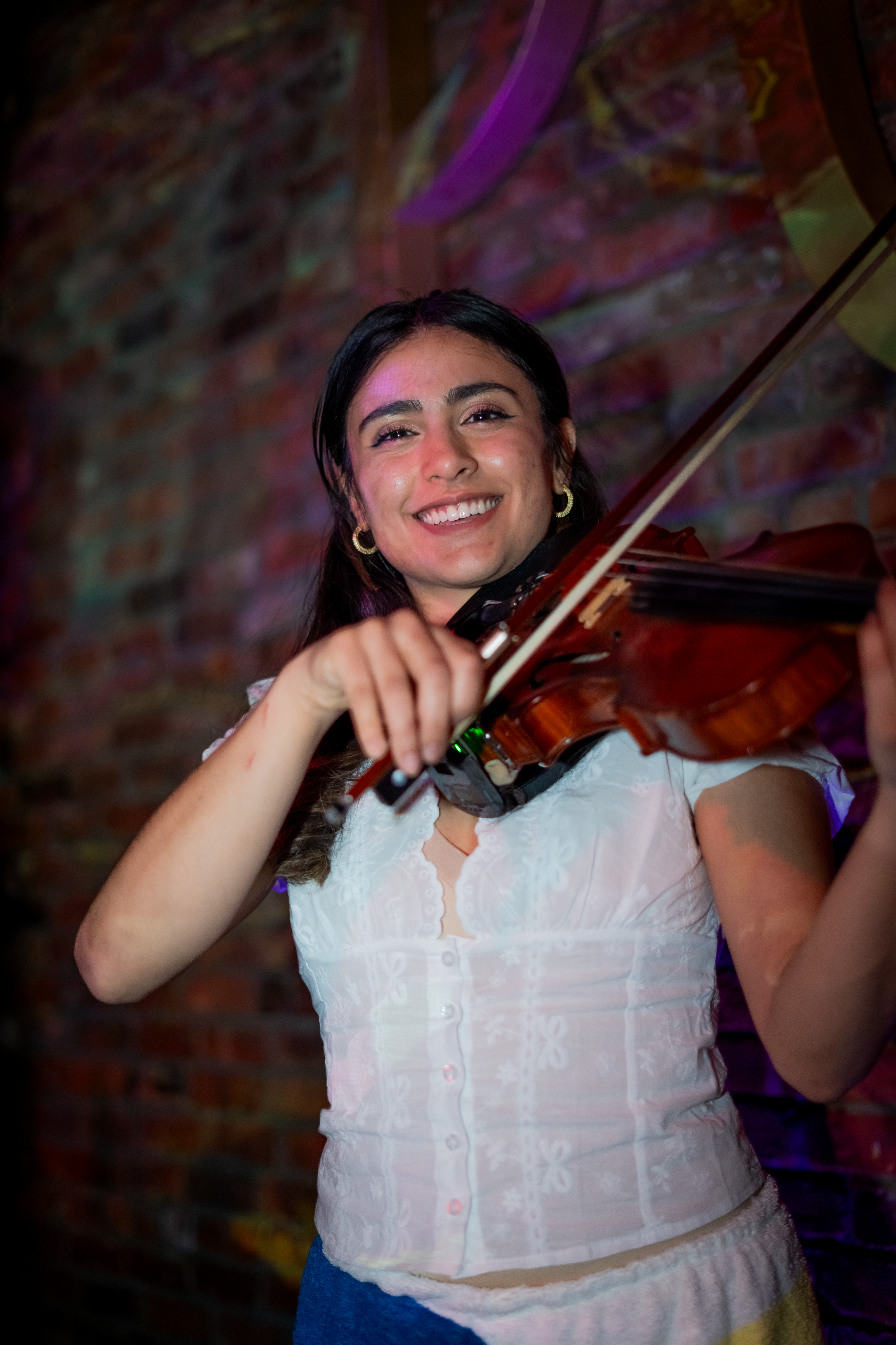 Robin with the electric fiddle at Reason & Ruckus